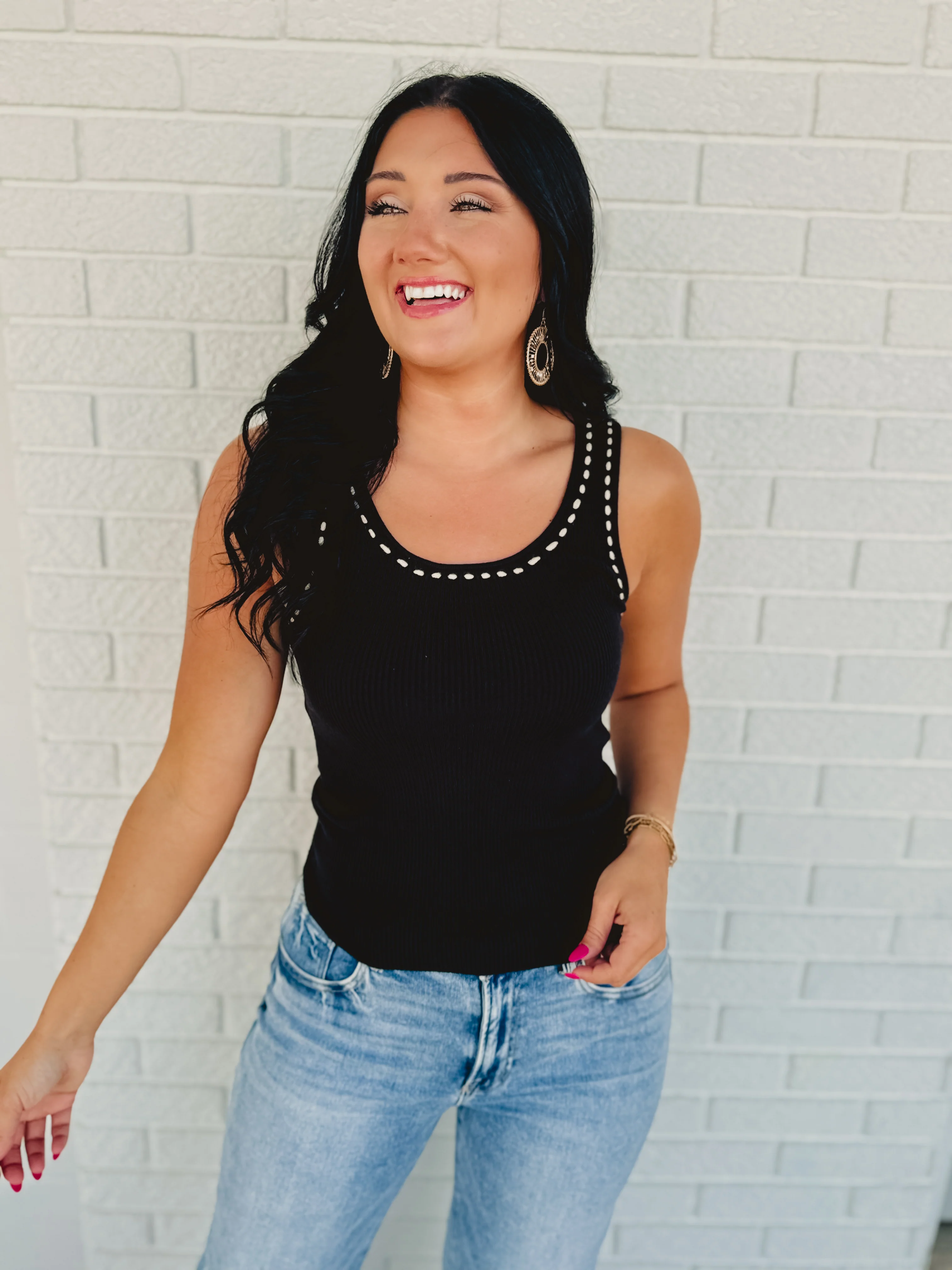 Scoop Neck Detail Knit Sweater Tank - Black